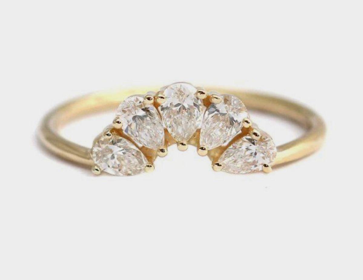 Corona diamantes oval